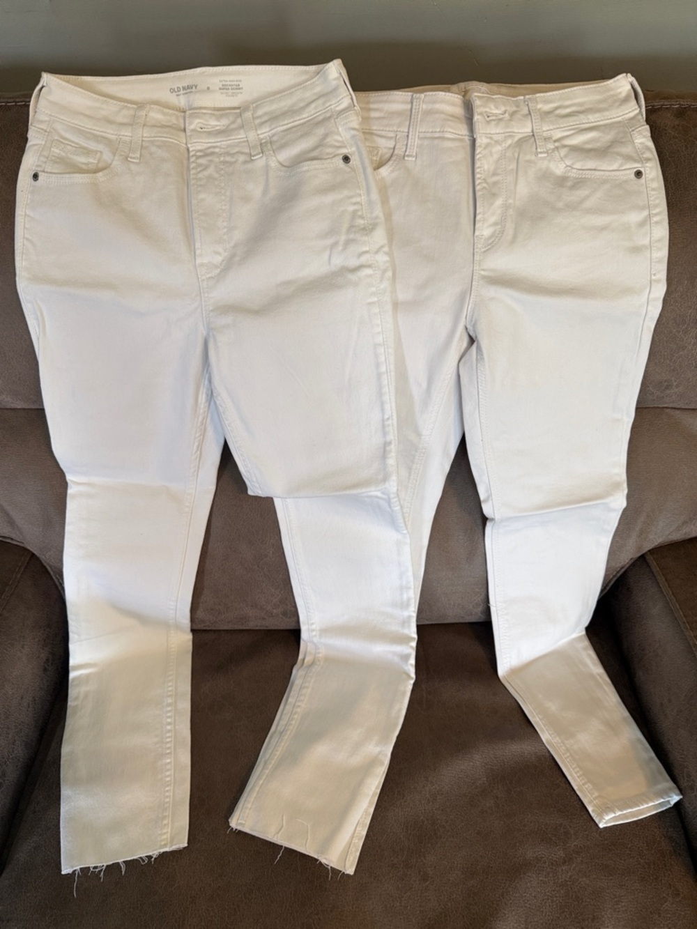 Old Navy White Women’s Skinny Jeans Pair - Stretch Denim